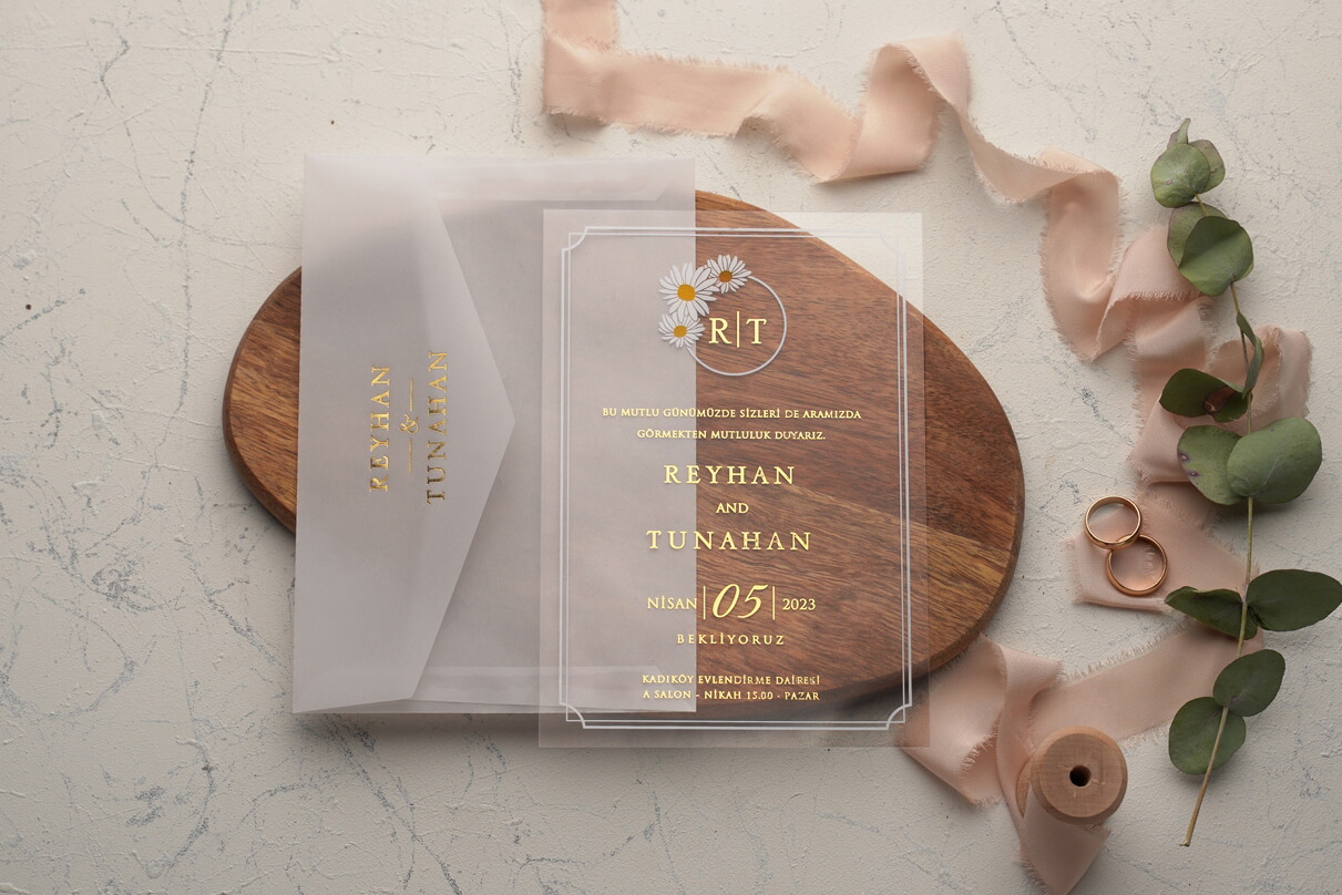 şeffaf-papatyalı-düğün-davetiyesi-9221